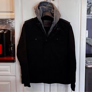 Levi’s Men’s Modern Fit Washed Cotton Faux Sherpa Lined Jacket - Medium - Black